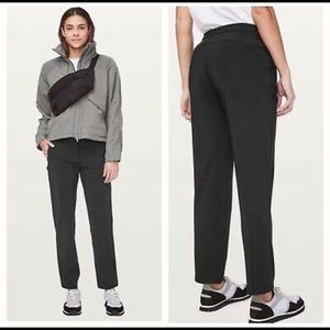 Lululemon On The Move Lightweight Size 2